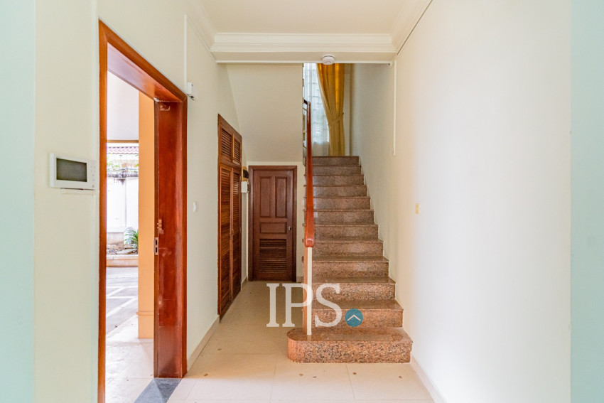 3 Bedroom Villa For Rent - Bassac Garden City, Tonle Bassac, Phnom Penh