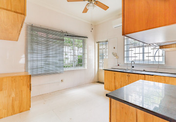 3 Bedroom Villa For Rent - Bassac Garden City, Tonle Bassac, Phnom Penh thumbnail