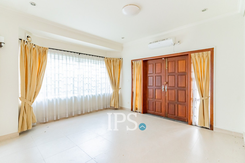 3 Bedroom Villa For Rent - Bassac Garden City, Tonle Bassac, Phnom Penh