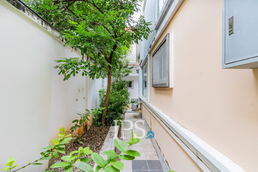 3 Bedroom Villa For Rent - Bassac Garden City, Tonle Bassac, Phnom Penh