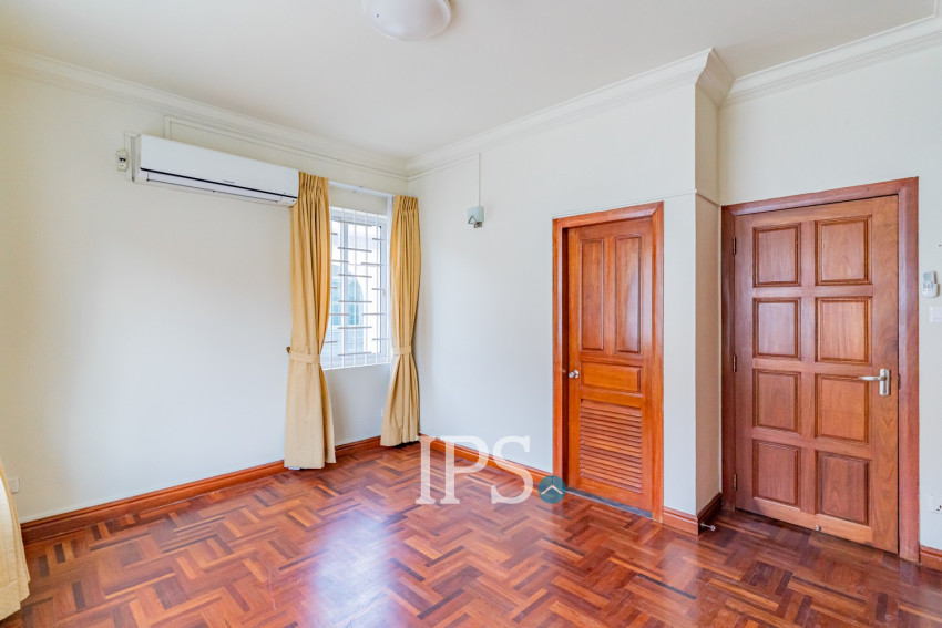 3 Bedroom Villa For Rent - Bassac Garden City, Tonle Bassac, Phnom Penh