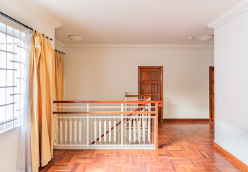 3 Bedroom Villa For Rent - Bassac Garden City, Tonle Bassac, Phnom Penh thumbnail