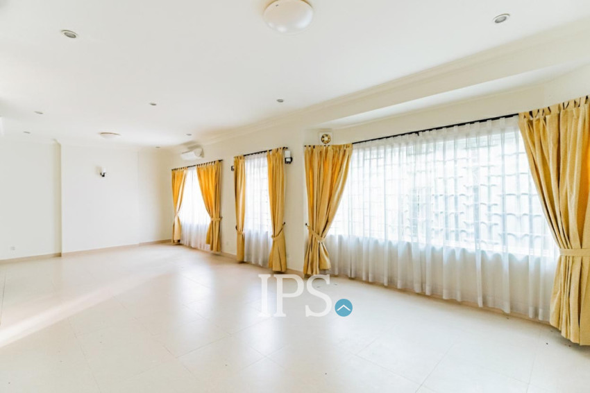 3 Bedroom Villa For Rent - Bassac Garden City, Tonle Bassac, Phnom Penh