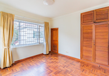 3 Bedroom Villa For Rent - Bassac Garden City, Tonle Bassac, Phnom Penh thumbnail