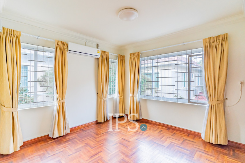 3 Bedroom Villa For Rent - Bassac Garden City, Tonle Bassac, Phnom Penh