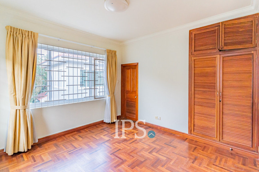 3 Bedroom Villa For Rent - Bassac Garden City, Tonle Bassac, Phnom Penh