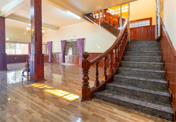 8 Bedroom House For Rent - Svay Dangkum, Siem Reap thumbnail