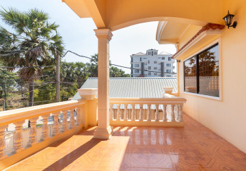8 Bedroom House For Rent - Svay Dangkum, Siem Reap thumbnail