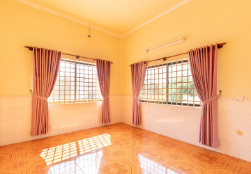 8 Bedroom House For Rent - Svay Dangkum, Siem Reap thumbnail