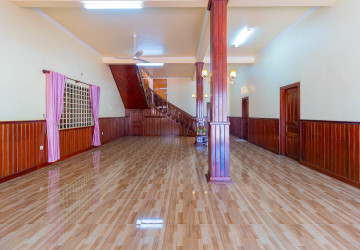 8 Bedroom House For Rent - Svay Dangkum, Siem Reap thumbnail