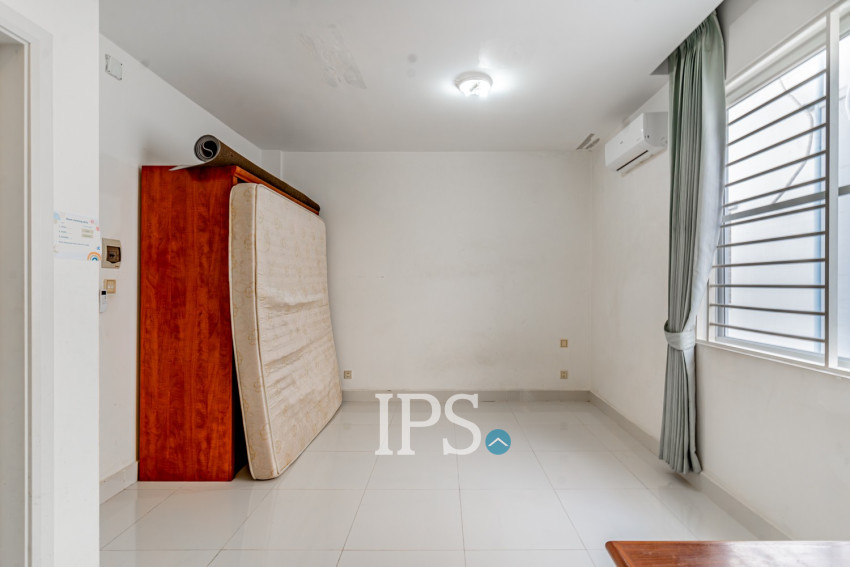 4 Bedroom Linked Villa For Rent - Borey Peng Huoth, Russey Keo, Phnom Penh