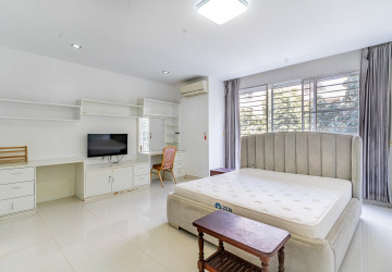 4 Bedroom Linked Villa For Rent - Borey Peng Huoth, Russey Keo, Phnom Penh thumbnail