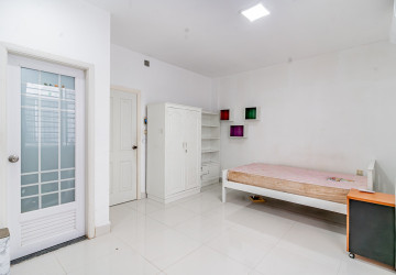 4 Bedroom Linked Villa For Rent - Borey Peng Huoth, Russey Keo, Phnom Penh thumbnail