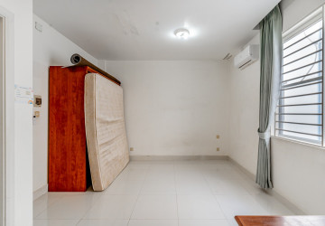 4 Bedroom Linked Villa For Rent - Borey Peng Huoth, Russey Keo, Phnom Penh thumbnail