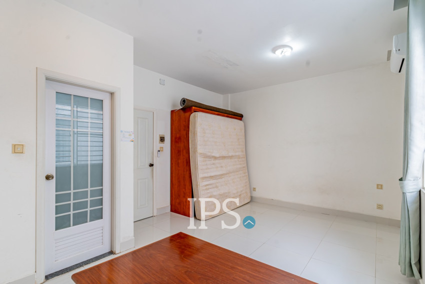 4 Bedroom Linked Villa For Rent - Borey Peng Huoth, Russey Keo, Phnom Penh