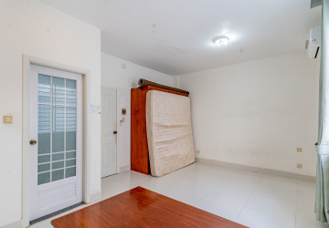 4 Bedroom Linked Villa For Rent - Borey Peng Huoth, Russey Keo, Phnom Penh thumbnail