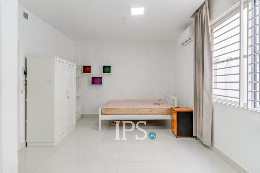 4 Bedroom Linked Villa For Rent - Borey Peng Huoth, Russey Keo, Phnom Penh
