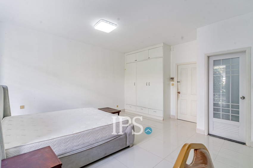 4 Bedroom Linked Villa For Rent - Borey Peng Huoth, Russey Keo, Phnom Penh