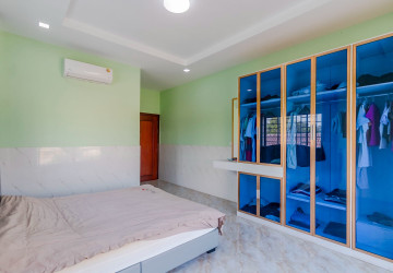 3 Bedroom Flat For Rent - Svay Dangkum, Siem Reap thumbnail