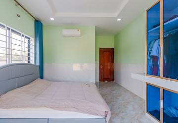3 Bedroom Flat For Rent - Svay Dangkum, Siem Reap thumbnail