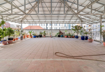 Renovated Duplex 2 Bedroom Apartment For Rent - Srah Chork, Phnom Penh thumbnail