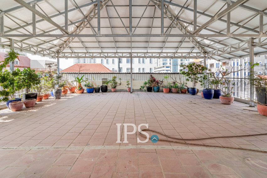 Renovated Duplex 2 Bedroom Apartment For Rent - Srah Chork, Phnom Penh