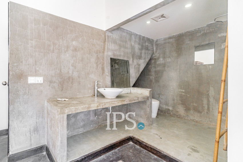 Renovated Duplex 2 Bedroom Apartment For Rent - Srah Chork, Phnom Penh