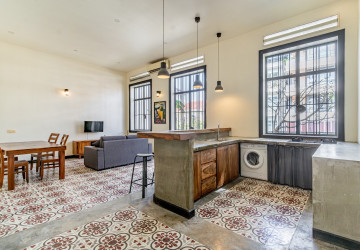 Renovated Duplex 2 Bedroom Apartment For Rent - Srah Chork, Phnom Penh thumbnail