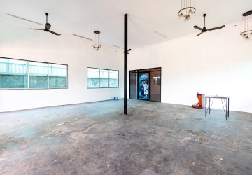 180 Sqm Retail Space For Rent - Sala Kamreuk, Siem Reap thumbnail