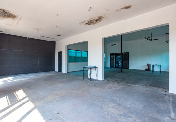 180 Sqm Retail Space For Rent - Sala Kamreuk, Siem Reap thumbnail