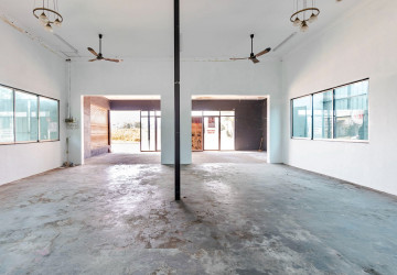 180 Sqm Retail Space For Rent - Sala Kamreuk, Siem Reap thumbnail