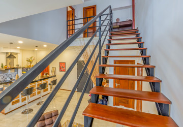 Renovated 3 Bedroom Apartment For Rent - Beoung Raing, Phnom Penh thumbnail