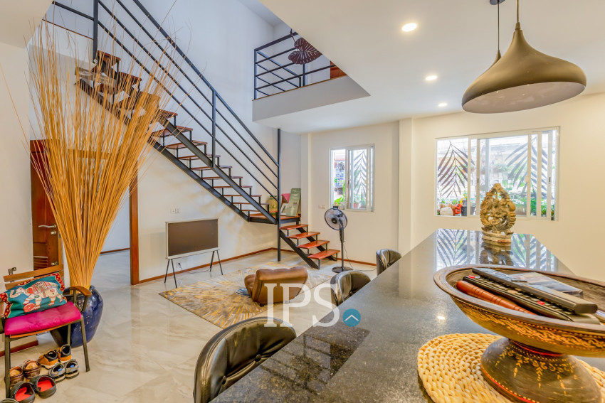 Renovated 3 Bedroom Apartment For Rent - Beoung Raing, Phnom Penh