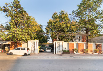 1 Bedroom Apartment For Rent - Svay Dangkum, Siem Reap thumbnail