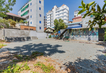 864 Sqm Commercial Land For Rent - BKK2, Phnom Penh thumbnail