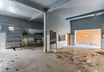 864 Sqm Commercial Land For Rent - BKK2, Phnom Penh thumbnail