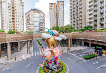 1 Bedroom Serviced Apartment For Rent - One Park, Srah Chork, Phnom Penh thumbnail