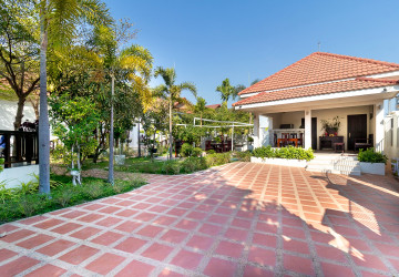 4 Compound Villa For Rent - Chreav, Siem Reap thumbnail