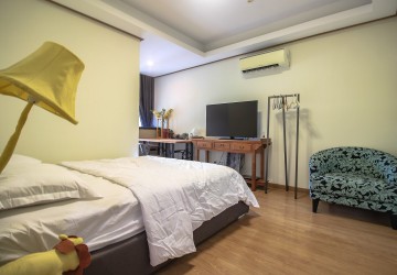 1 Bedroom Condo For rent - De Castle Royal, BKK1, Phnom Penh thumbnail