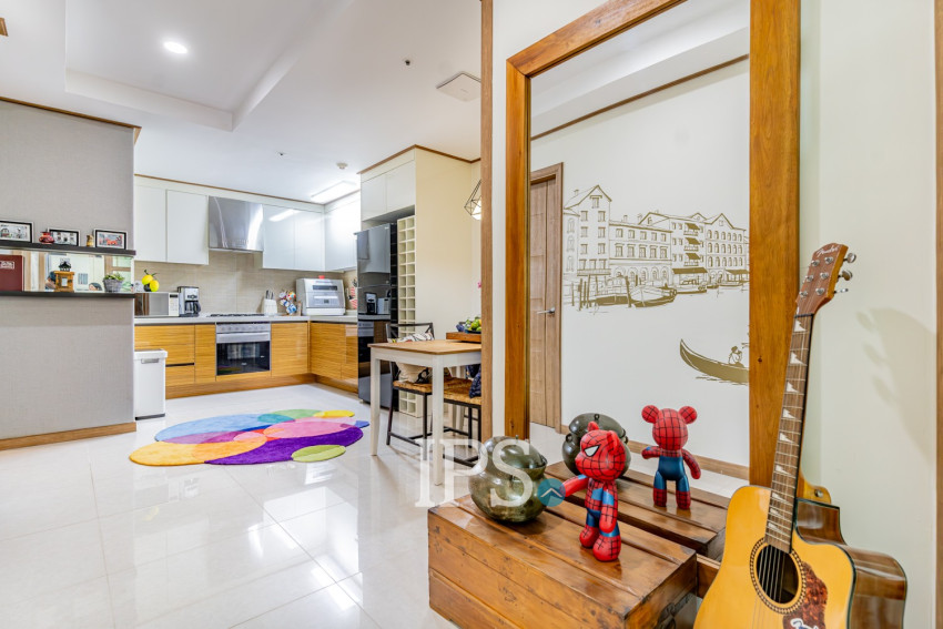 1 Bedroom Condo For Rent - De Castle Royal, BKK1, Phnom Penh