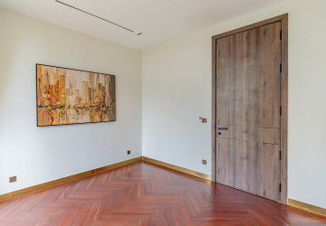 3 Bedroom Serviced Penthouse For Rent - Toul Kork, Phnom Penh thumbnail