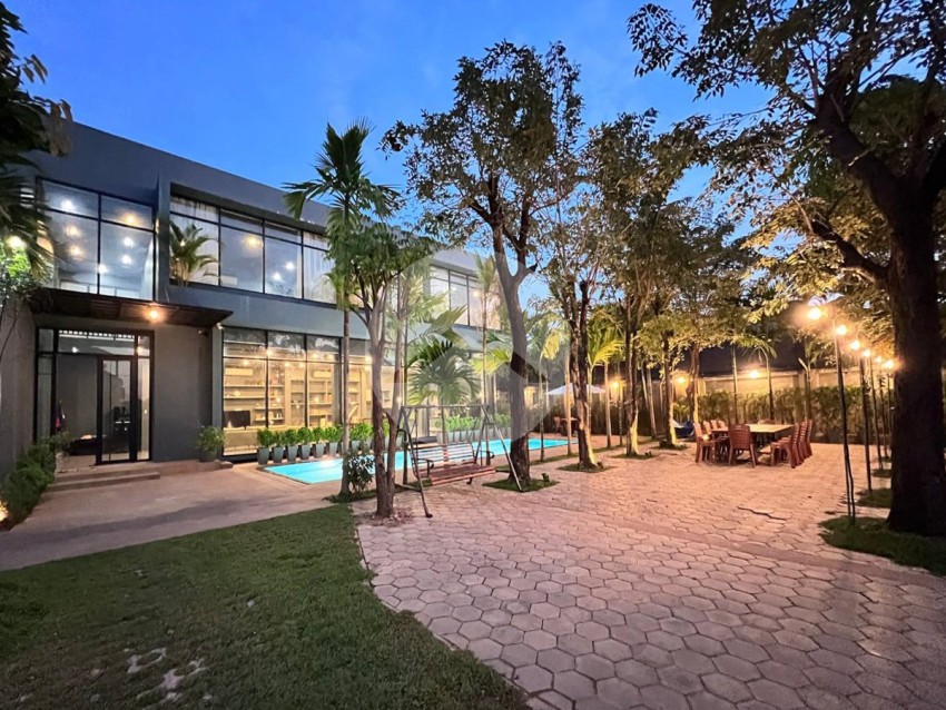 4 Bedroom Luxury Villa For Rent - Svay Dangkum, Siem Reap