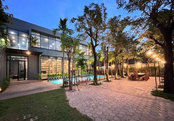 4 Bedroom Luxury Villa For Rent - Svay Dangkum, Siem Reap thumbnail