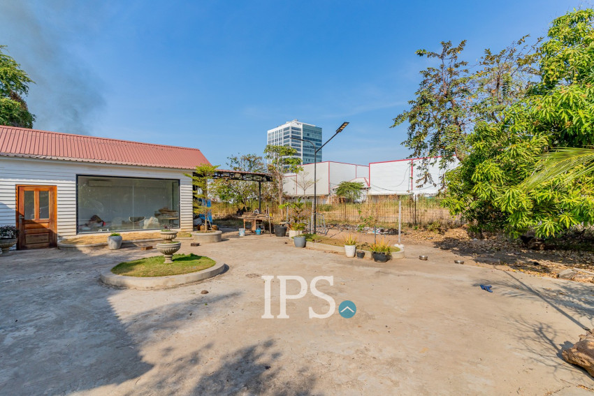 728 Sqm Residential Land For Sale - Chroy Changvar, Phnom Penh