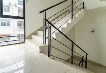 60 Sqm Office Space For Rent - Beoung Raing, Phnom Penh thumbnail