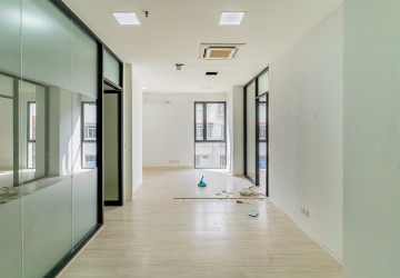 60 Sqm Office Space For Rent - Beoung Raing, Phnom Penh thumbnail
