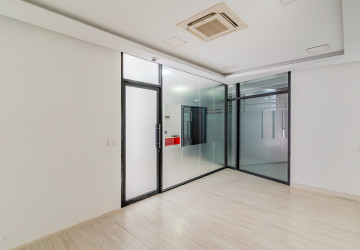 60 Sqm Office Space For Rent - Beoung Raing, Phnom Penh thumbnail