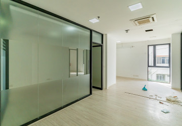 60 Sqm Office Space For Rent - Beoung Raing, Phnom Penh thumbnail