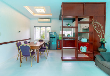 6 Bedroom Villa For Rent - Melbourne Residence, Sra Ngae, Siem Reap thumbnail