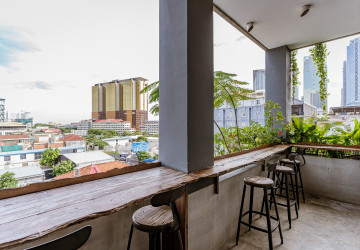 1 Bedroom Serviced Apartment For Rent - Tonle Bassac, Phnom Penh thumbnail